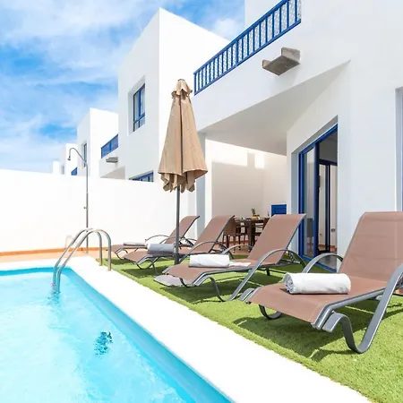 Luxury 3-bedroom With Heated Private Pool - In Marina Rubicon, Playa Blanca, Lanzarote Villa *