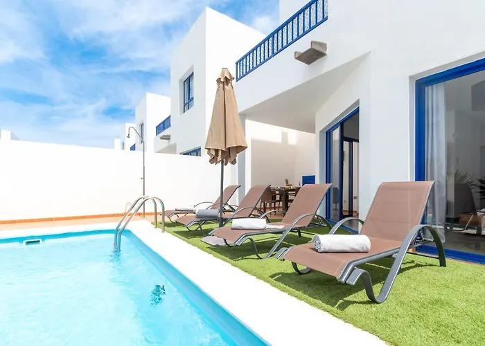 Luxury 3-bedroom With Heated Private Pool - In Marina Rubicon, Playa Blanca, Lanzarote ヴィラ *