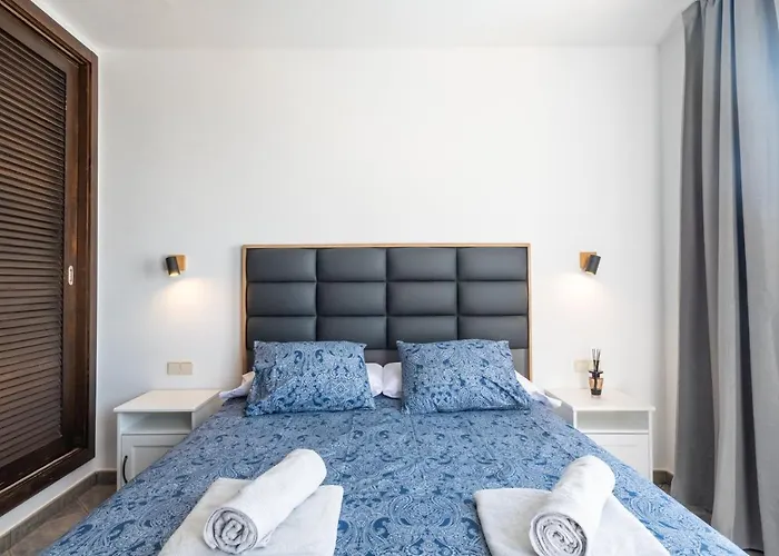 ヴィラ Luxury 3-bedroom With Heated Private Pool - In Marina Rubicon, Playa Blanca, Lanzarote プラヤ・ブランカ