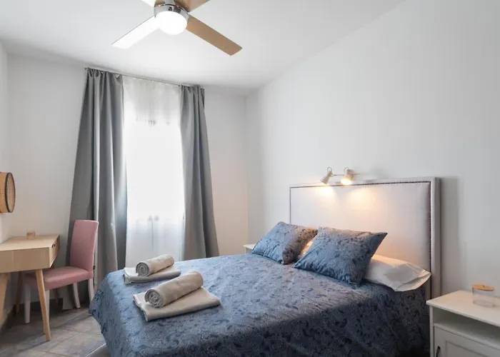 Luxury 3-bedroom With Heated Private Pool - In Marina Rubicon, Playa Blanca, Lanzarote ヴィラ *