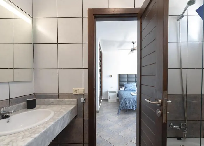 ヴィラ Luxury 3-bedroom With Heated Private Pool - In Marina Rubicon, Playa Blanca, Lanzarote *