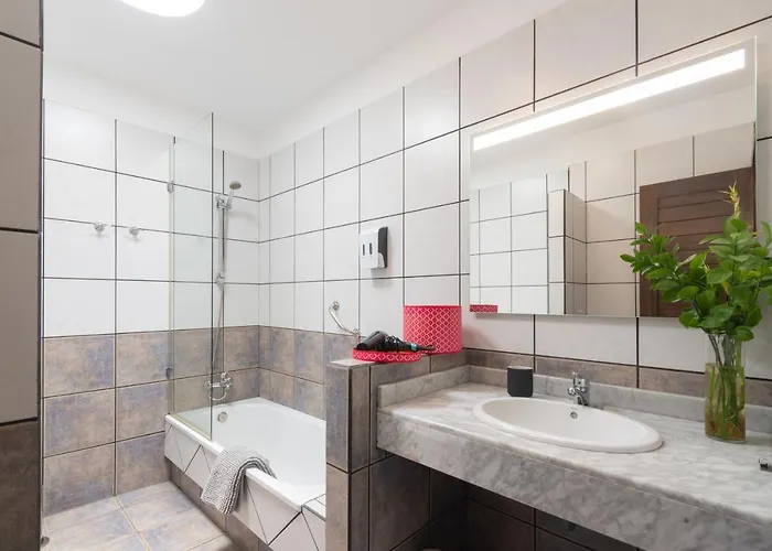 Luxury 3-bedroom With Heated Private Pool - In Marina Rubicon, Playa Blanca, Lanzarote ヴィラ プラヤ・ブランカ