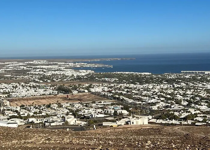 Luxury 3-bedroom With Heated Private Pool - In Marina Rubicon, Playa Blanca, Lanzarote ヴィラ